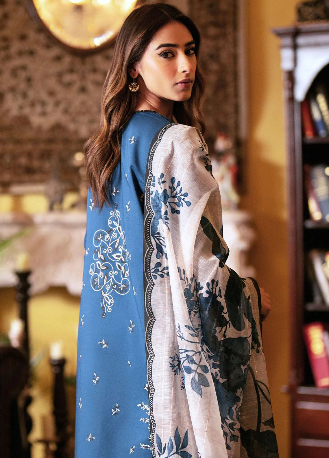 Seran Afsanah FF006 Luxury Embroidered Lawn 3Pc Suit With Monar Slub Printed Dupatta