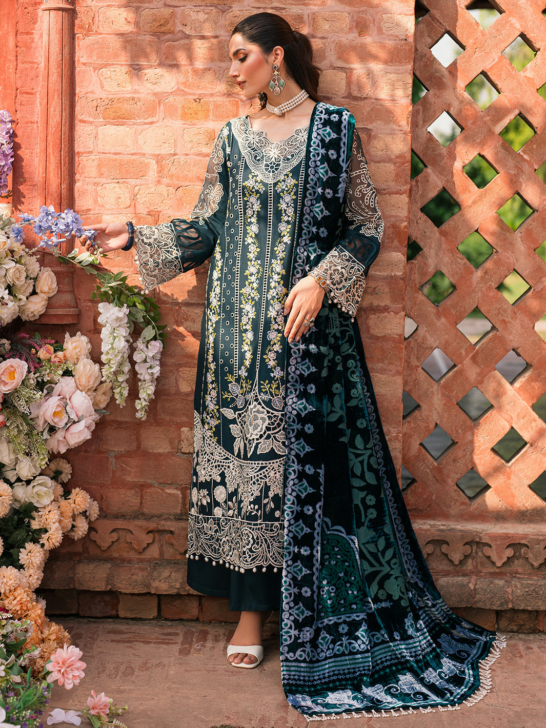 Mahnur 3PC Unstitched Luxury Lawn Chikenkari Heavy Embroidered Suit