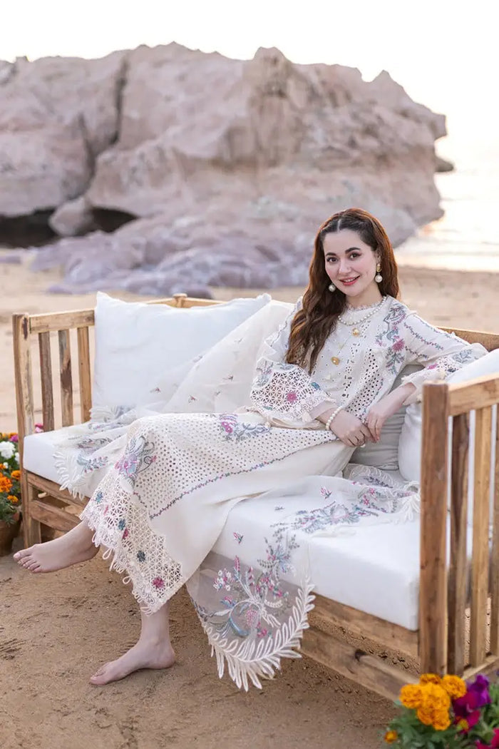Qalamkar 3Pc Lawn Luxury Chikenkari Embroidered Suit