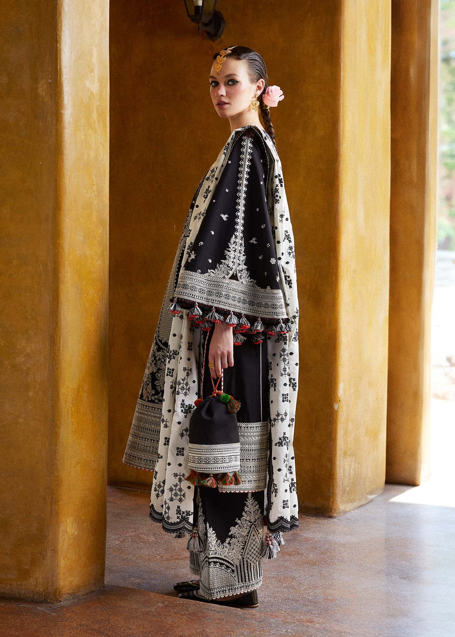 Hussain Rehar FF-004 Unstitched Luxury Lawn Embroidered 3Pc Suit