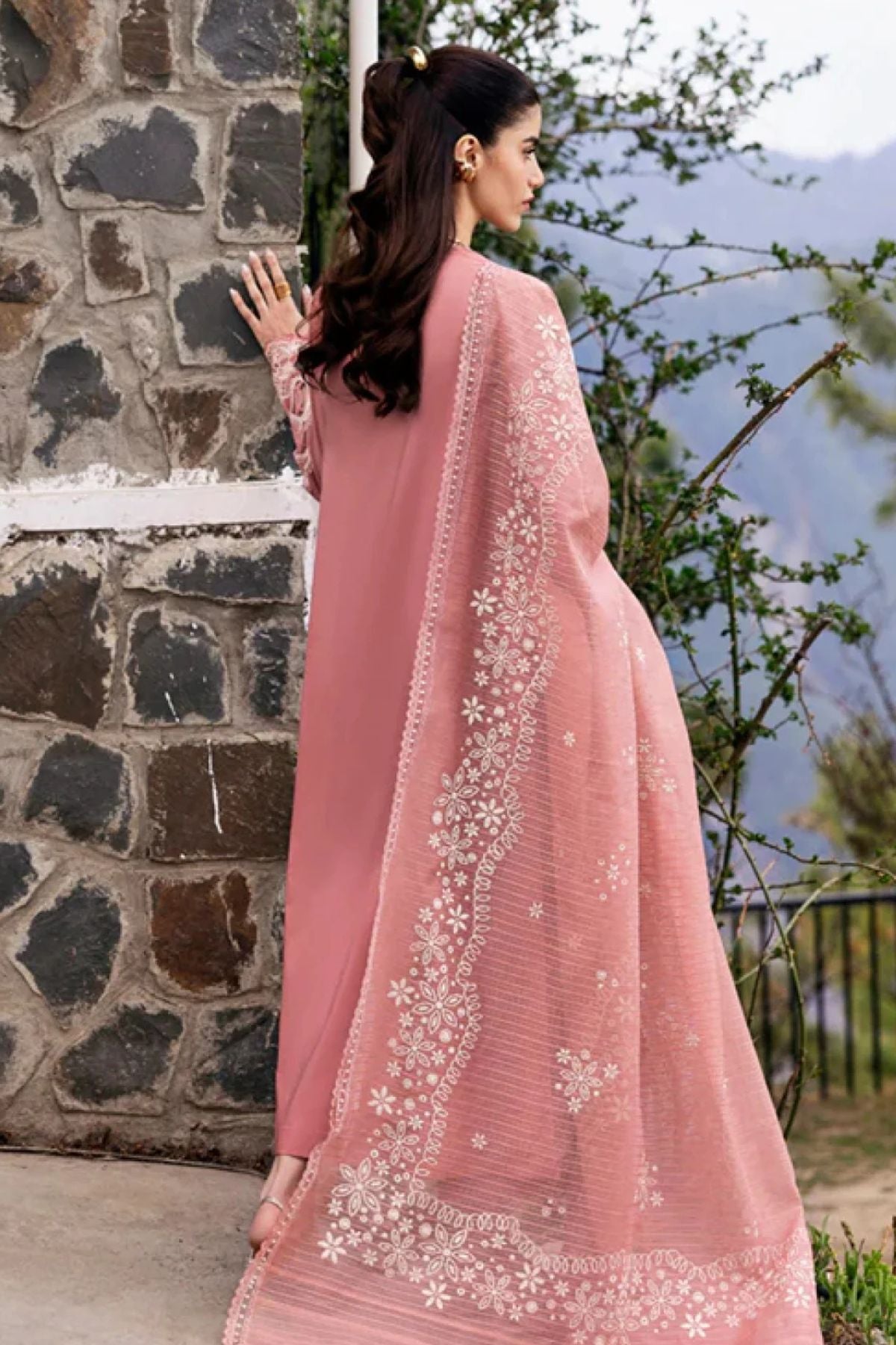 Qalamkar 002 Unstitched Luxury Dhanak Heavy Embroidered 3PC Suit