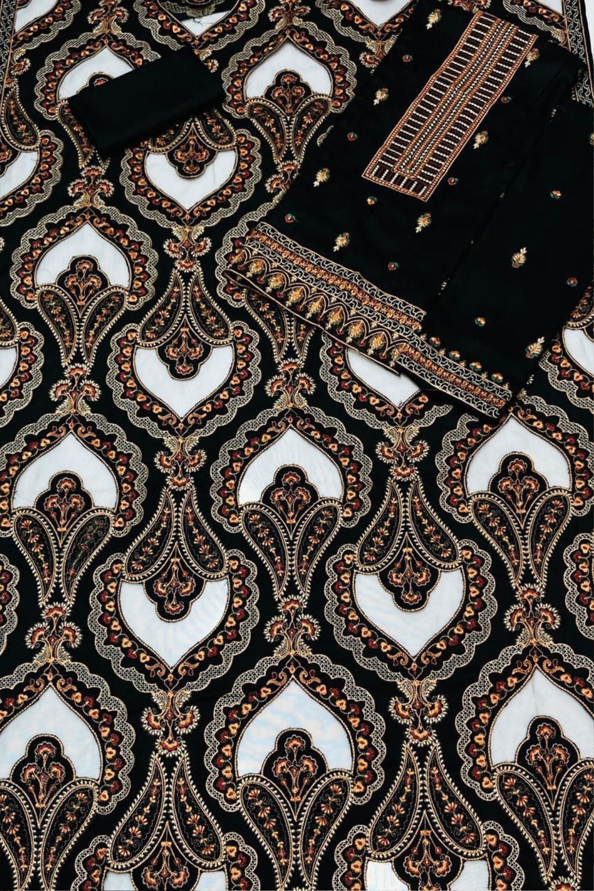 Bareeze 1672 Black Unstitched Luxury Dhanak Heavy Embroidered 3PC Suit With Laser Cut Shawl