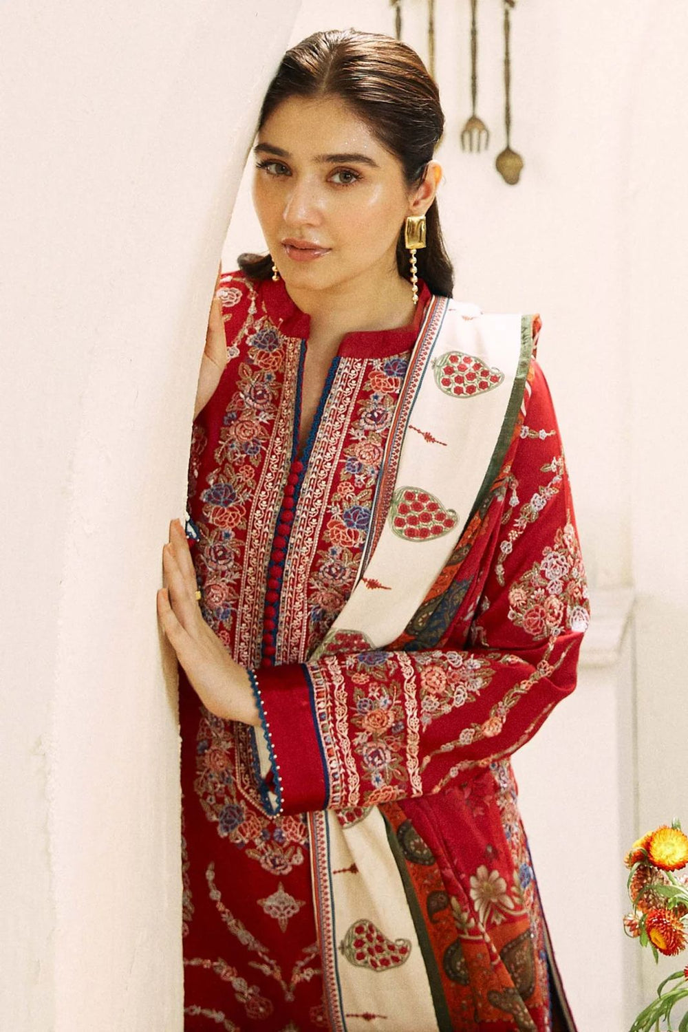 Zara Shahjahan 3PC Unstitched Luxury Lawn Heavy Embroidered Suit