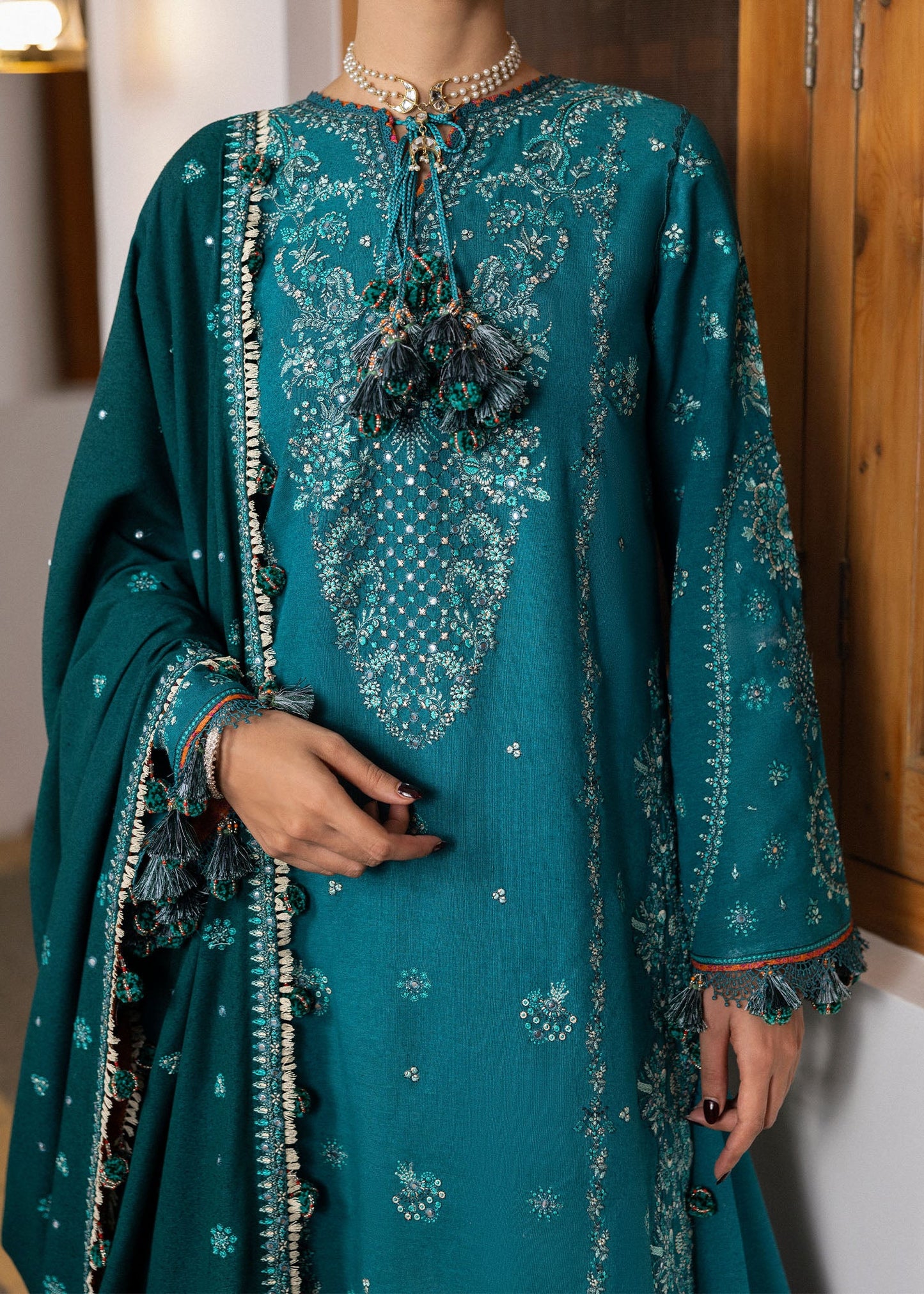 Hussain Rehar 012 Unstitched Luxury Dhanak Heavy Embroidered 3PC Suit