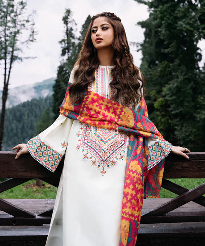 Sapphire 3PC Unstitched Luxury Lawn Heavy Embroidered Suit