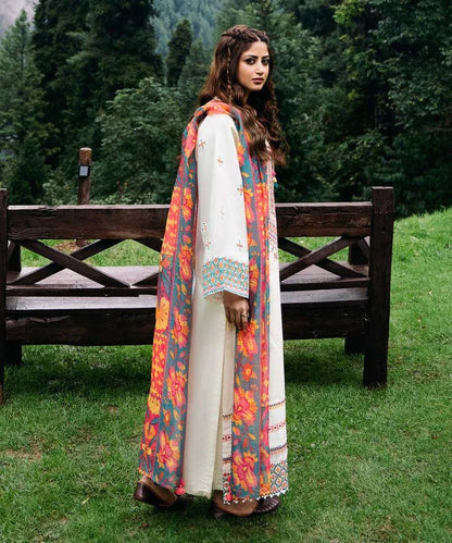 Sapphire 3PC Unstitched Luxury Lawn Heavy Embroidered Suit