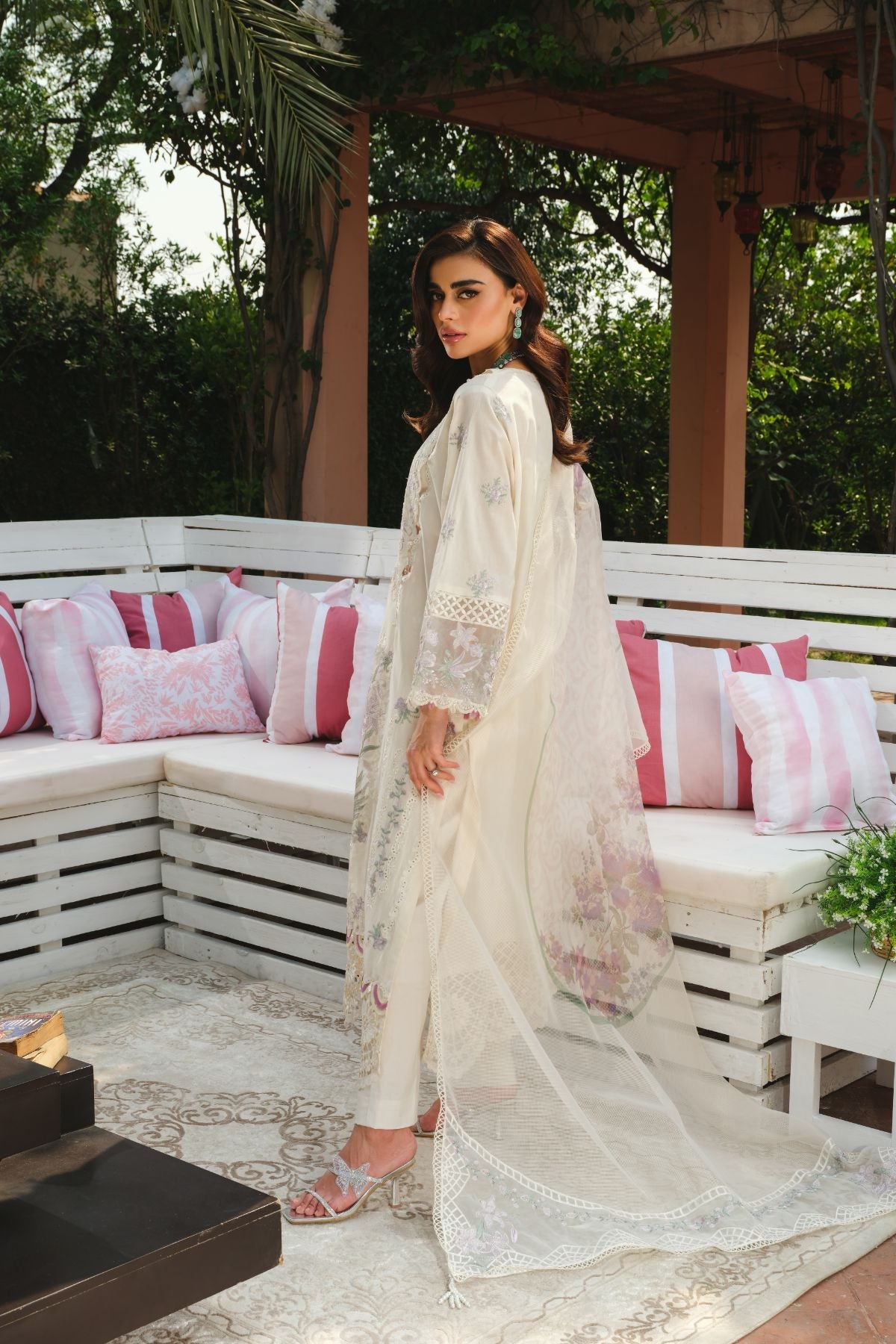 Paras 3PC Luxury Collection Unstitched Lawn Heavy Embroidered Suit