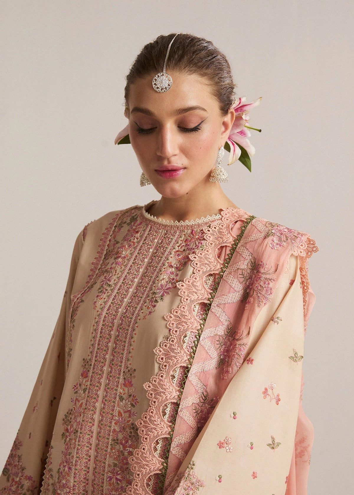 Hussain Rehar FF-003 Luxury Embroidered Lawn 3Pc Suit