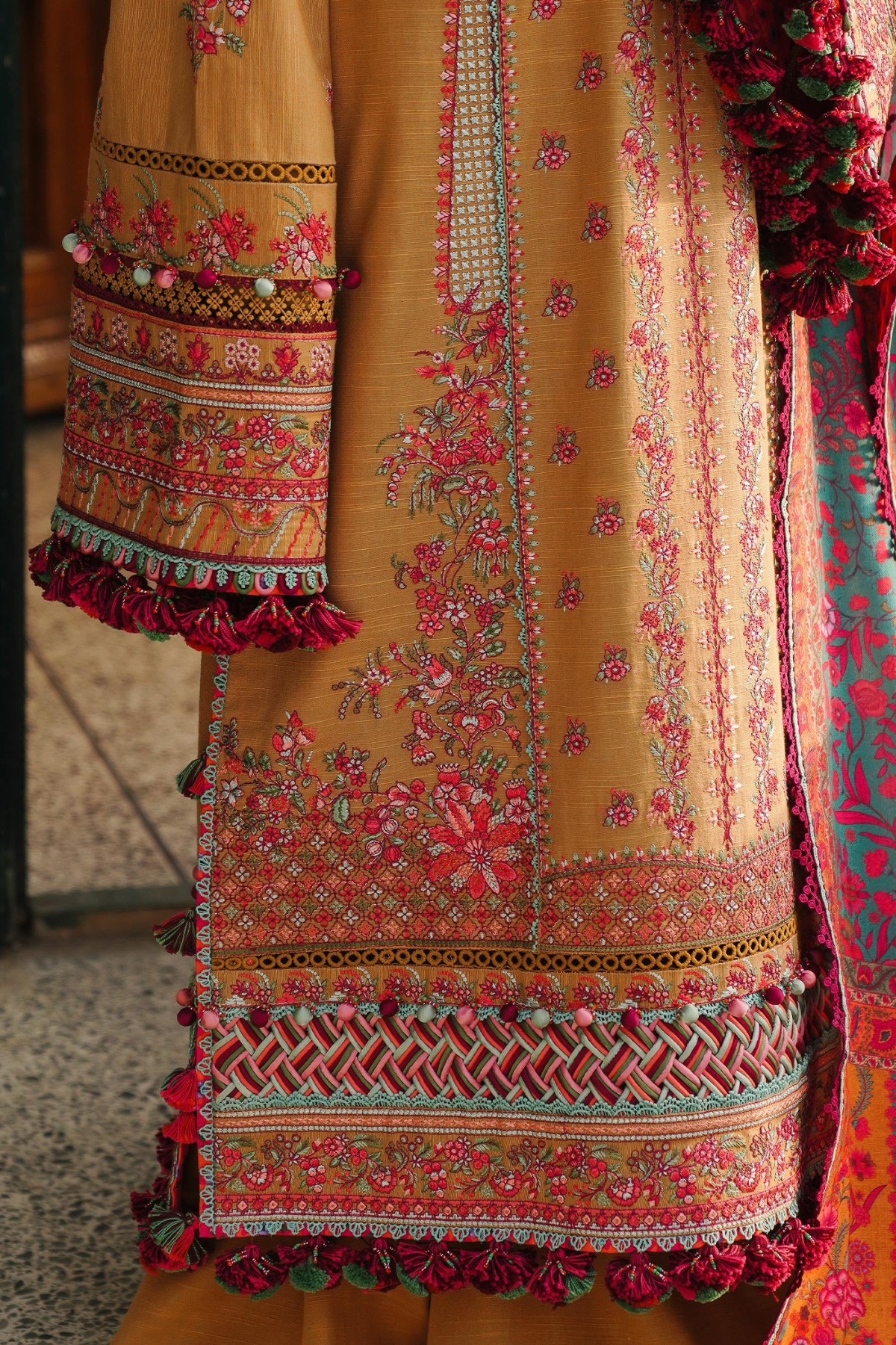 Hussain Rehar 014 Unstitched Luxury Dhanak Heavy Embroidered 3PC Suit