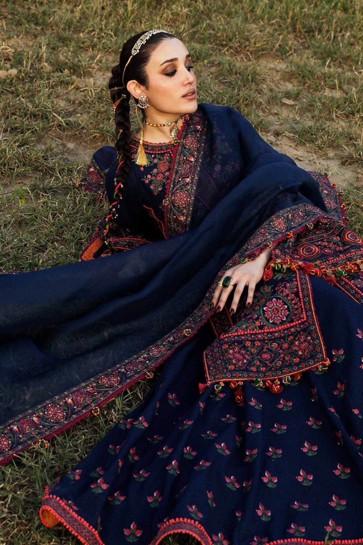 Hussain Rehar 015 Unstitched Luxury Dhanak Heavy Embroidered 3PC Suit