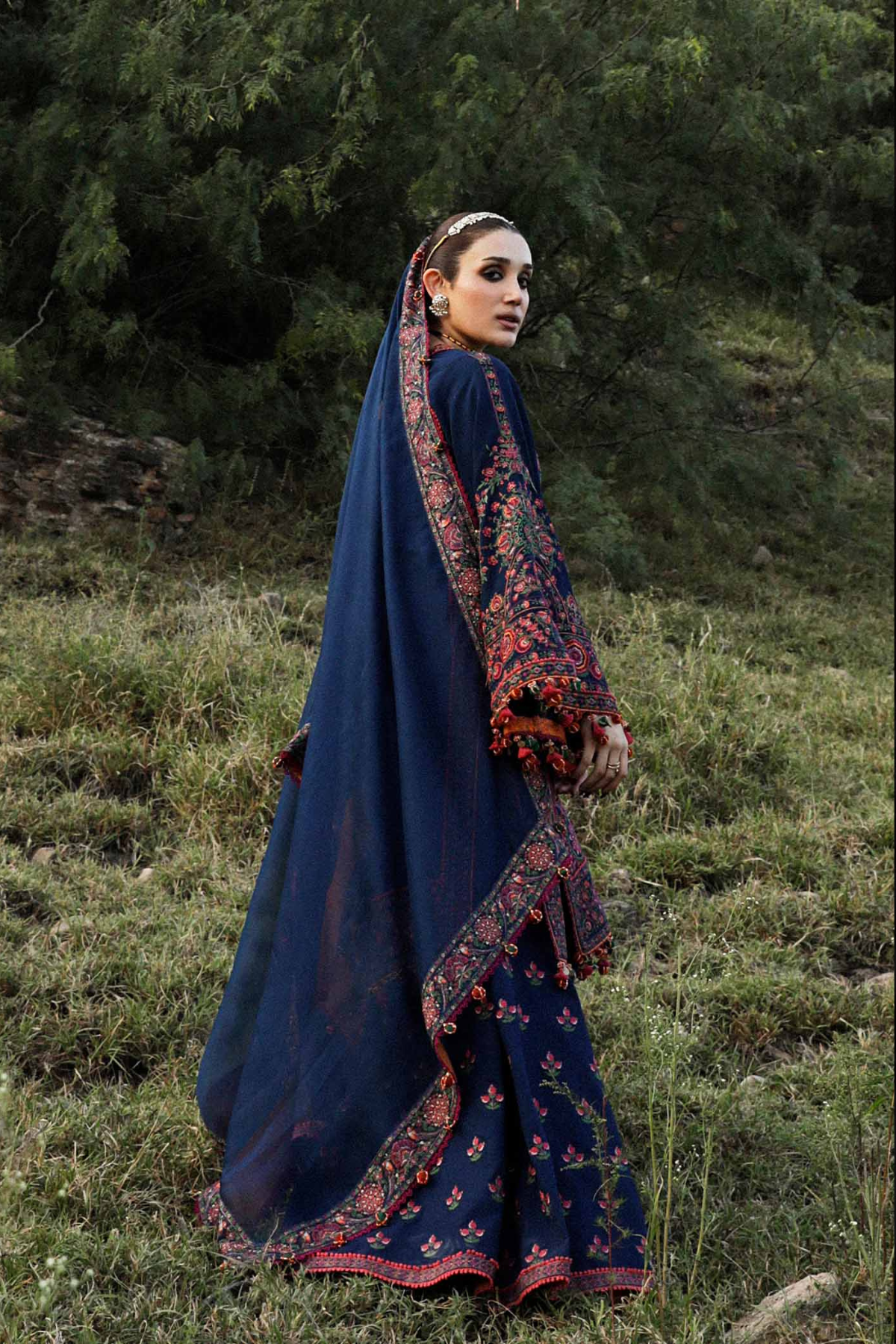 Hussain Rehar 015 Unstitched Luxury Dhanak Heavy Embroidered 3PC Suit