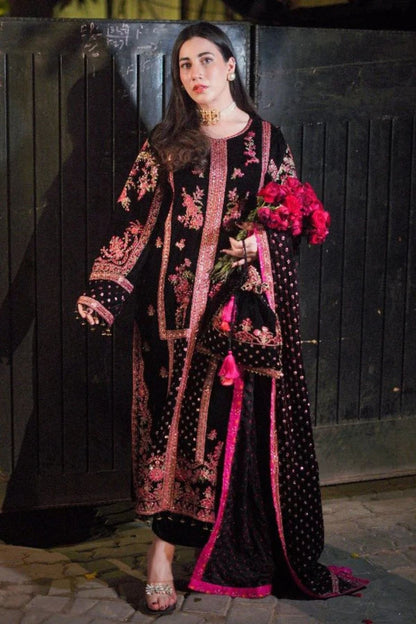 Aneela,s 001 Unstitched Luxury Dhanak Heavy Embroidered 3PC Suit