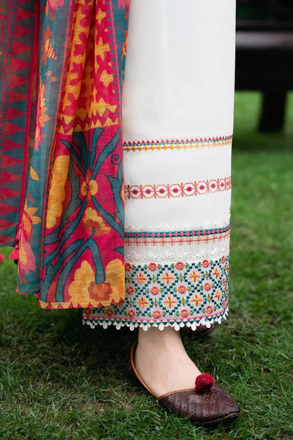 Sapphire 3PC Unstitched Luxury Khaddar Heavy Embroidered Suit
