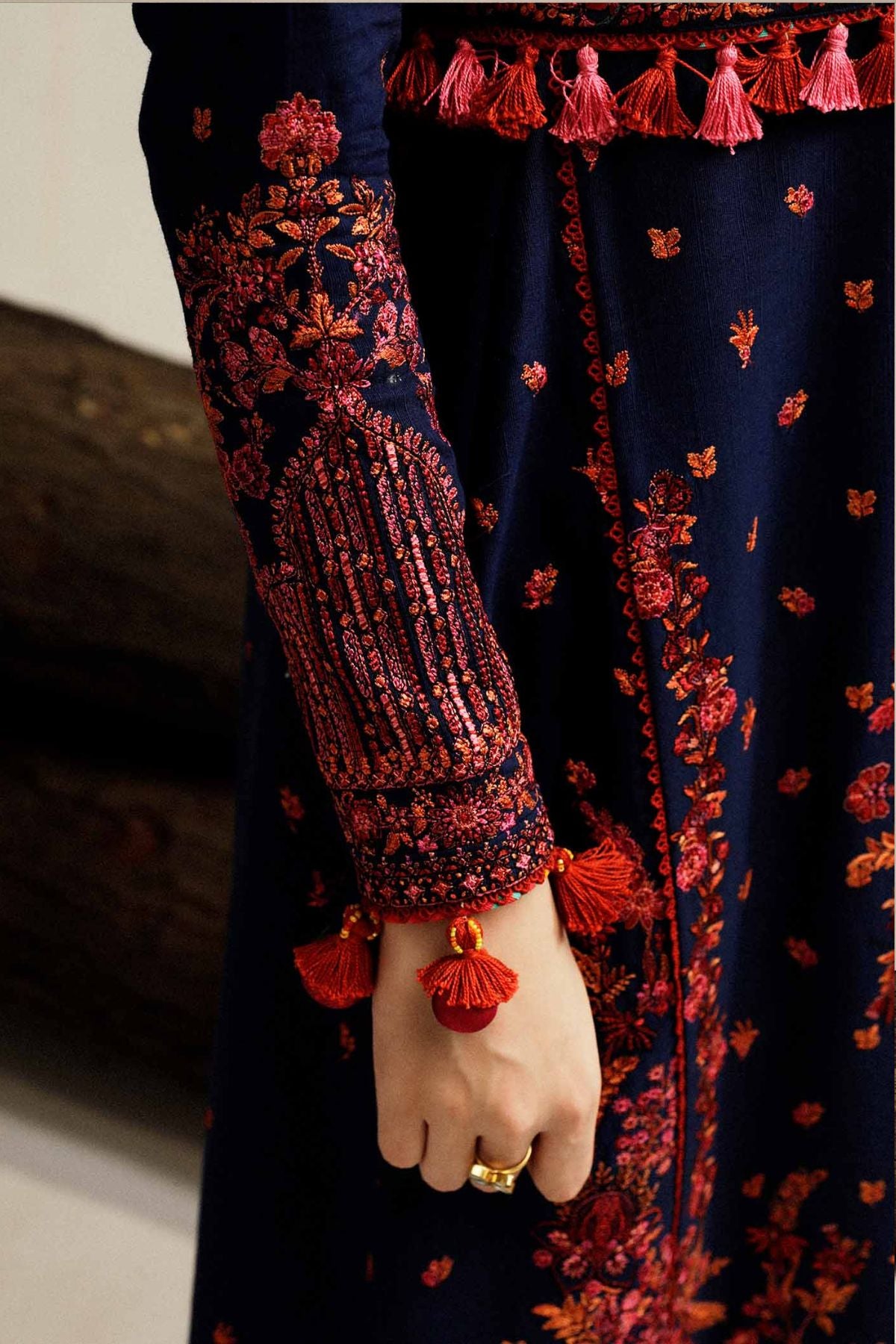 Hussain Rehar 020 Unstitched Luxury Dhanak Heavy Embroidered 3PC Suit