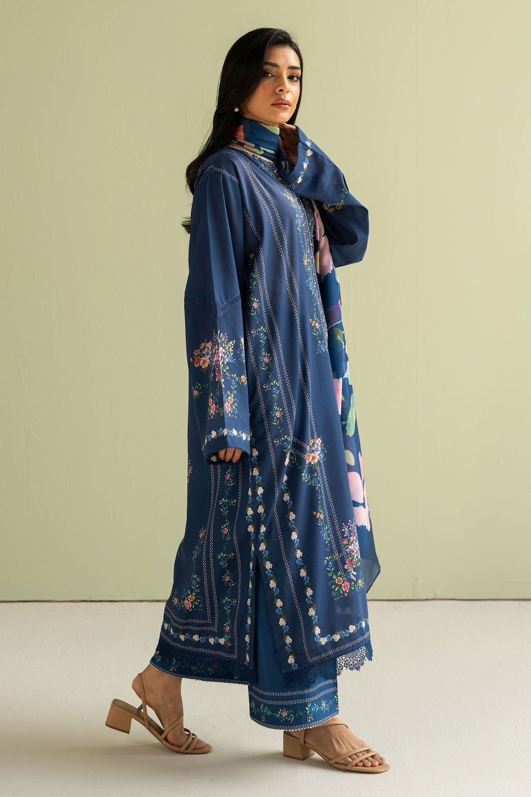 Zara Shahjahan 3PC Unstitched Luxury Lawn Heavy Embroidered Suit